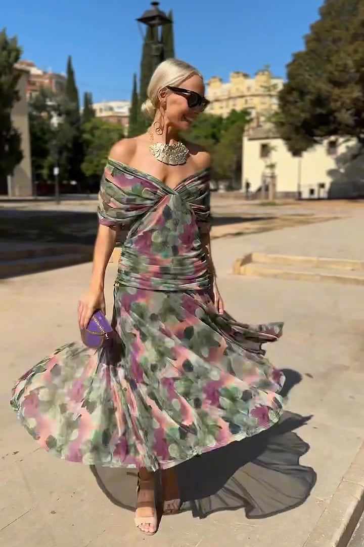 Mela | Elegant V-Neck Maxi