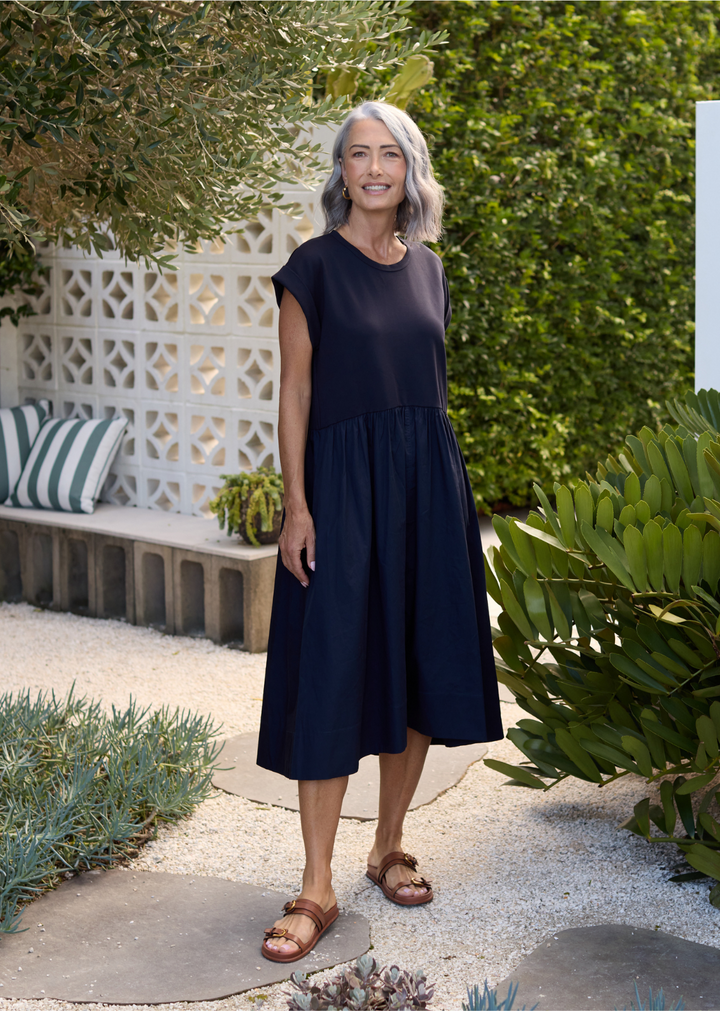 Elayna | Midnight Grace Midi Dress